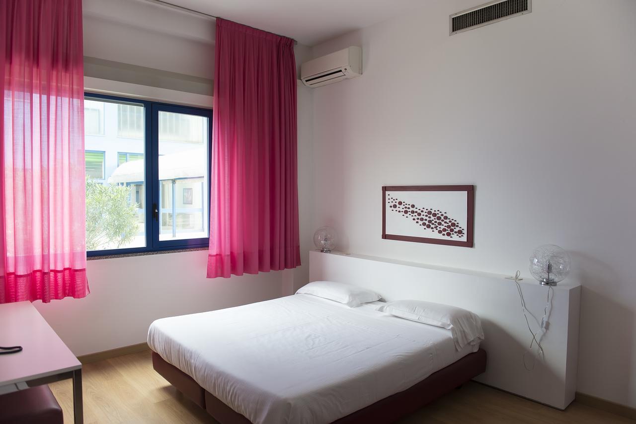 Park Hotel Residence Crema Bagian luar foto