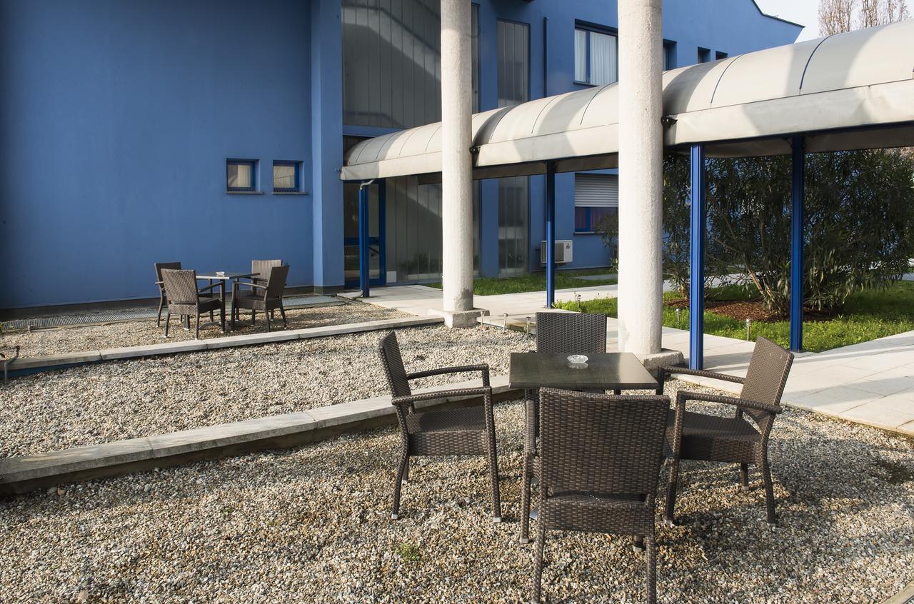 Park Hotel Residence Crema Bagian luar foto