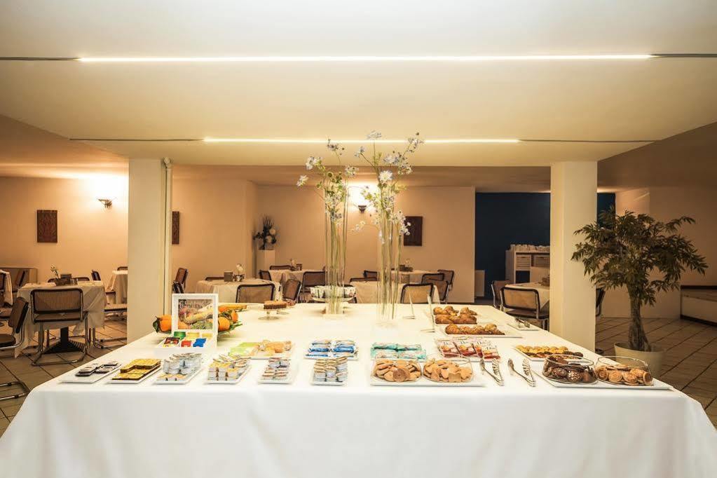 Park Hotel Residence Crema Bagian luar foto